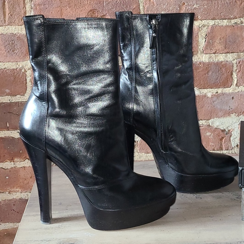 Louis Vuitton Makeup Gloss Ankle Boot